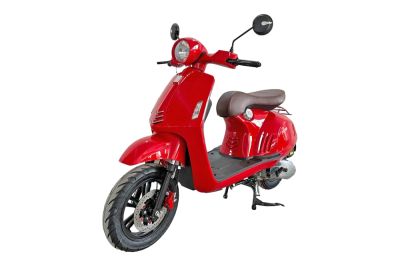 скутер vespa красный